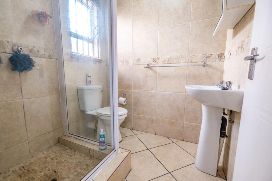 2 Bedroom Property for Sale in Southdowns Gauteng