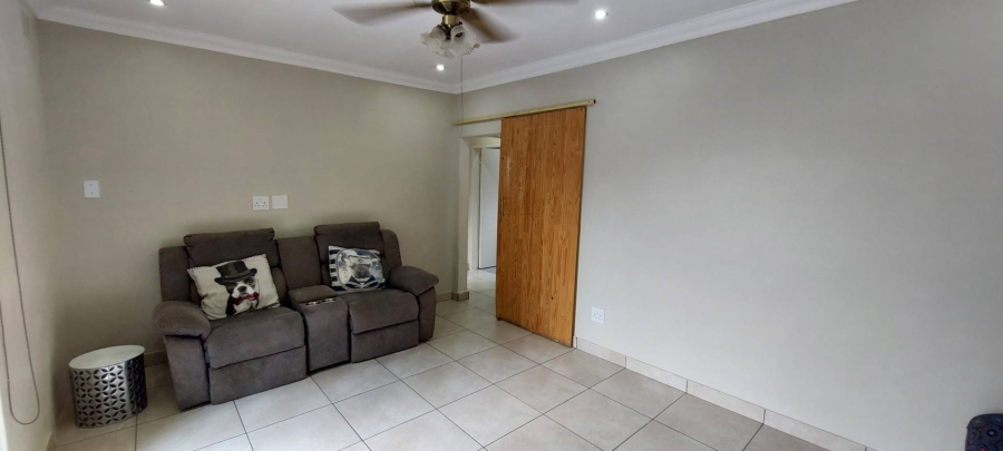 4 Bedroom Property for Sale in General Albertspark Gauteng