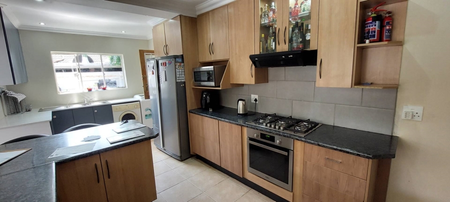 4 Bedroom Property for Sale in General Albertspark Gauteng
