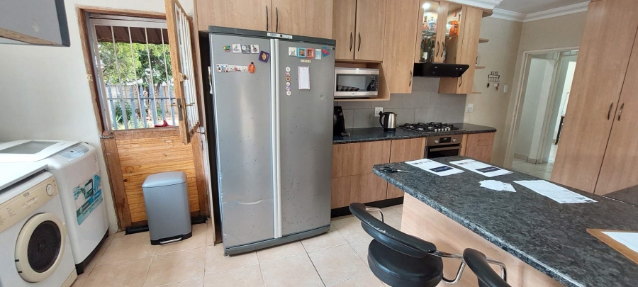 4 Bedroom Property for Sale in General Albertspark Gauteng