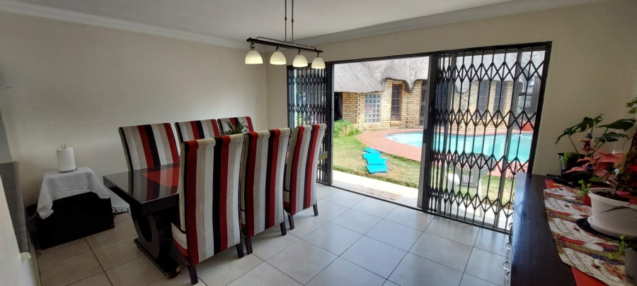 4 Bedroom Property for Sale in General Albertspark Gauteng