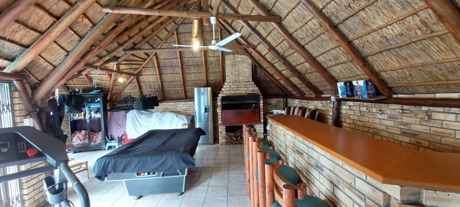 4 Bedroom Property for Sale in General Albertspark Gauteng