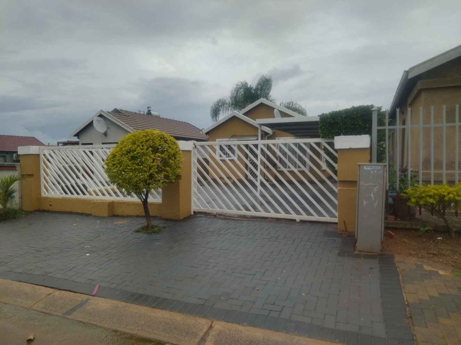 2 Bedroom Property for Sale in Soshanguve VV Gauteng
