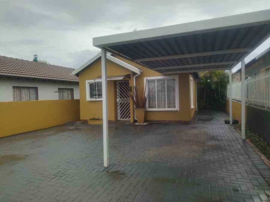 2 Bedroom Property for Sale in Soshanguve VV Gauteng