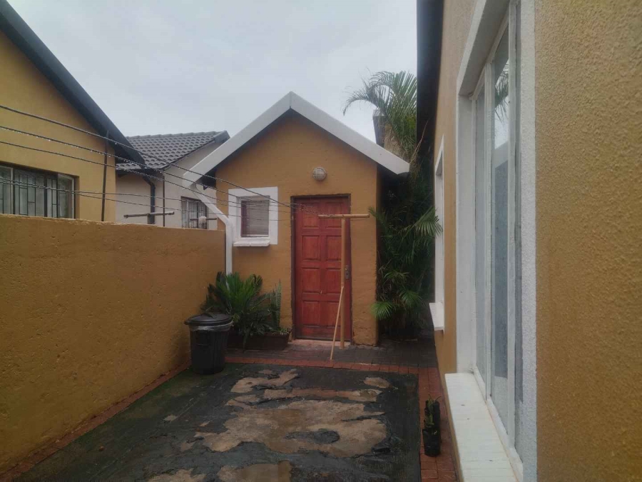 2 Bedroom Property for Sale in Soshanguve VV Gauteng
