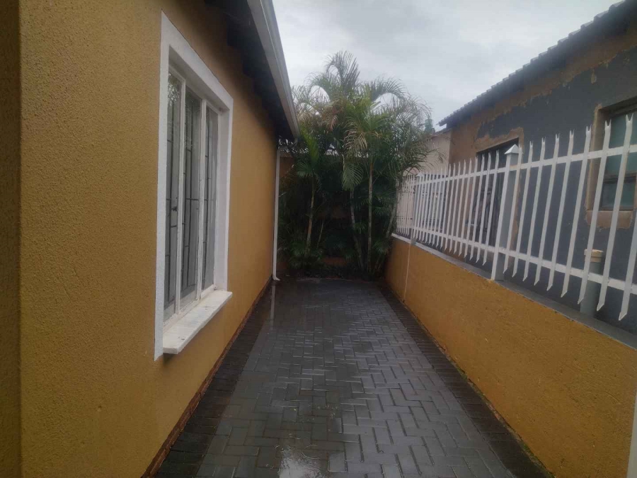2 Bedroom Property for Sale in Soshanguve VV Gauteng
