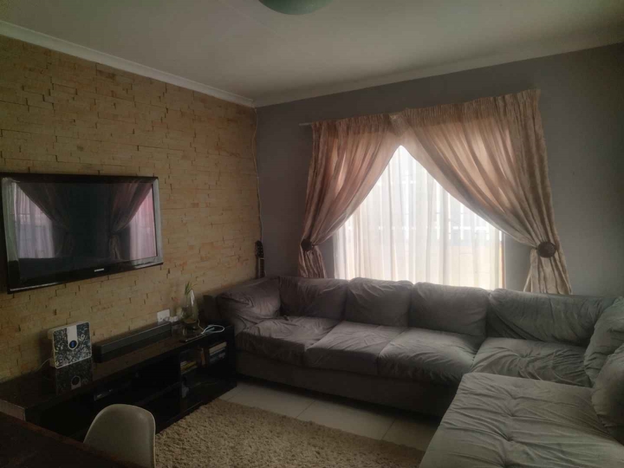 2 Bedroom Property for Sale in Soshanguve VV Gauteng