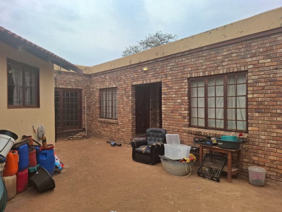 3 Bedroom Property for Sale in Soshanguve GG Gauteng