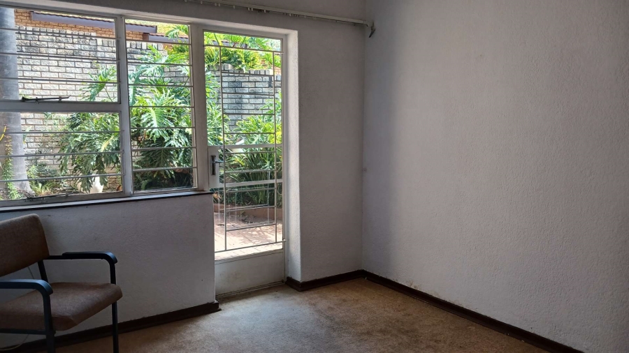 To Let 3 Bedroom Property for Rent in Constantia Kloof Gauteng