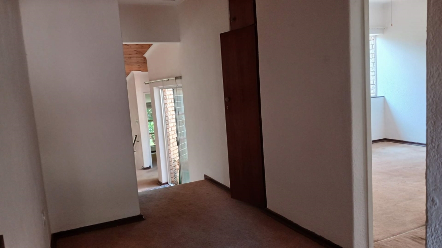 To Let 3 Bedroom Property for Rent in Constantia Kloof Gauteng
