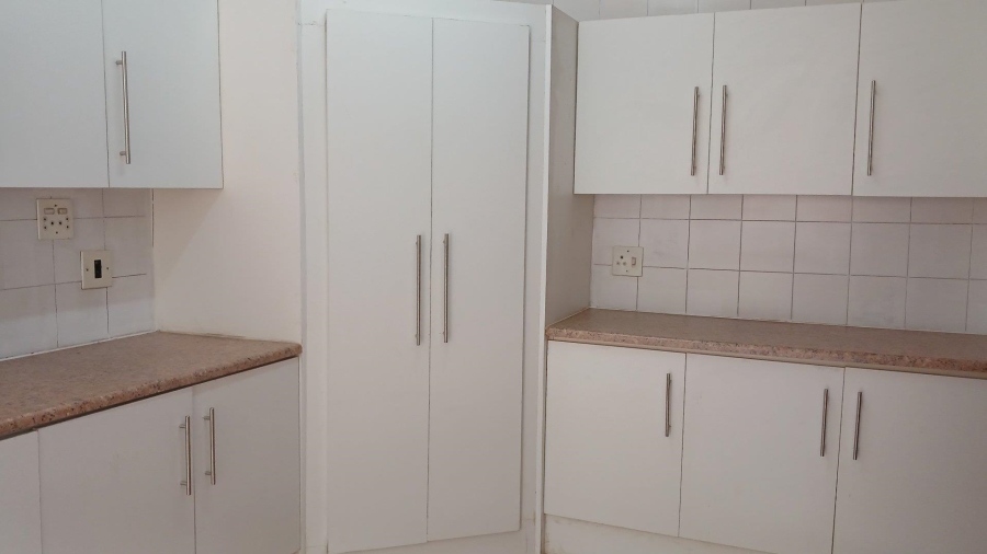 3 Bedroom Property for Sale in Constantia Kloof Gauteng