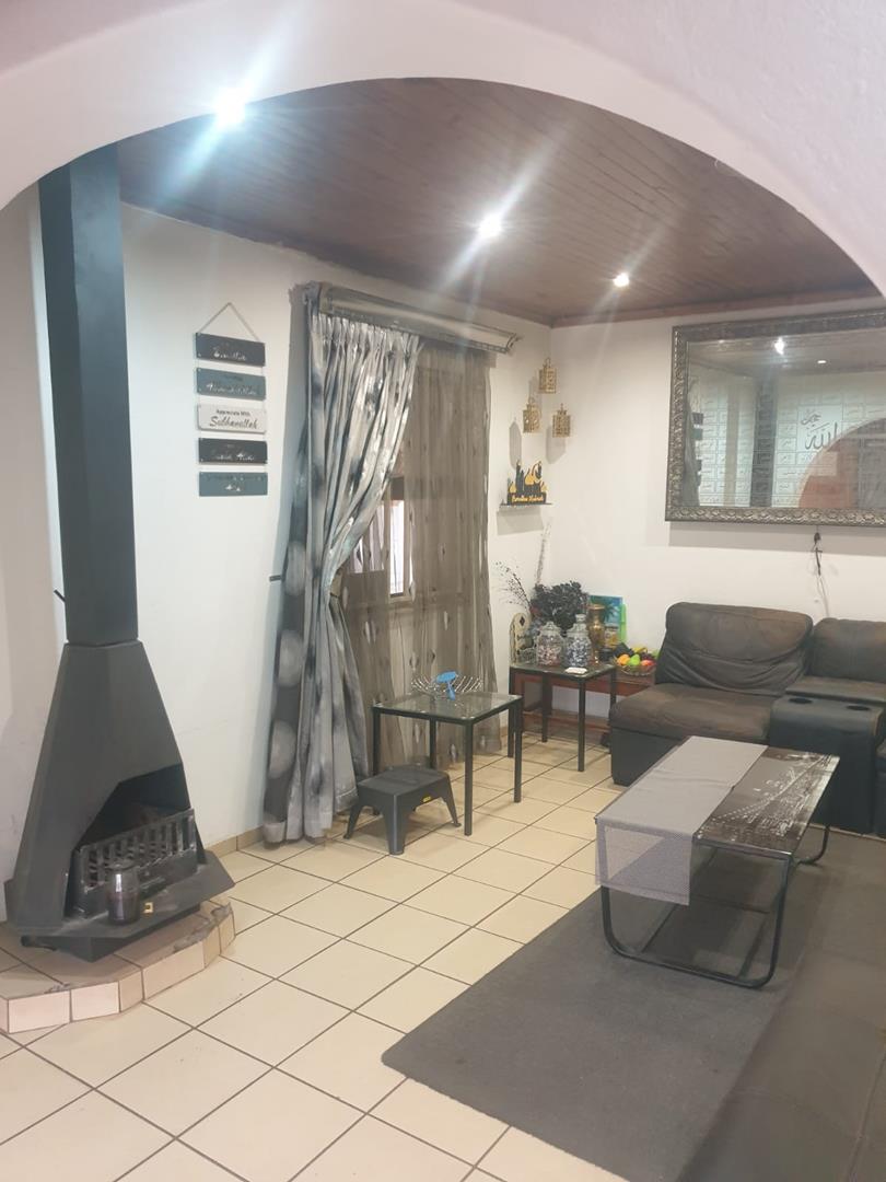 3 Bedroom Property for Sale in Dewald Hattingh Park Gauteng