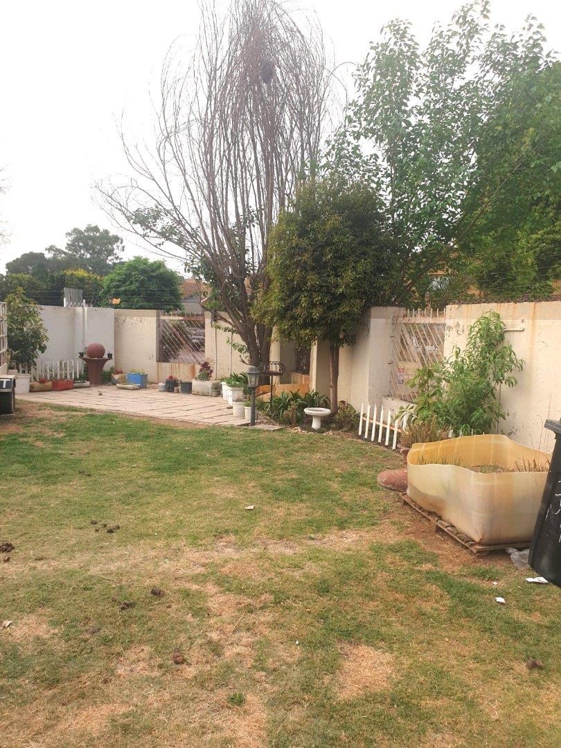 3 Bedroom Property for Sale in Dewald Hattingh Park Gauteng