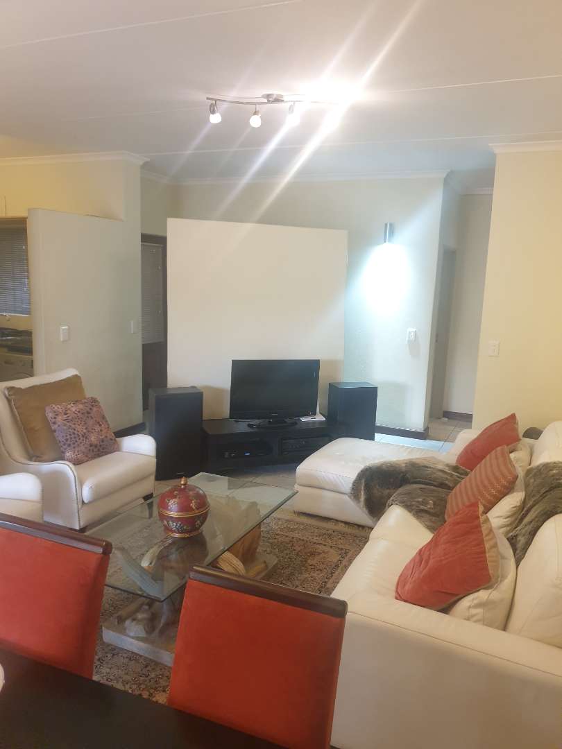 2 Bedroom Property for Sale in Beverley Gauteng