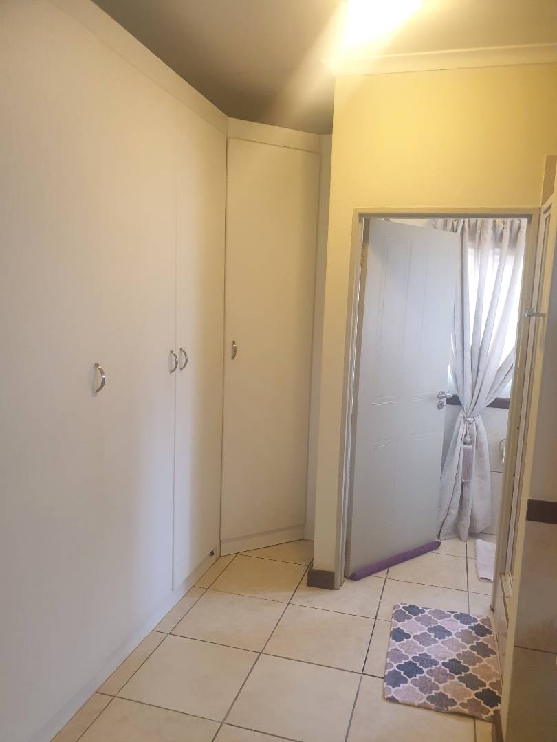 2 Bedroom Property for Sale in Beverley Gauteng