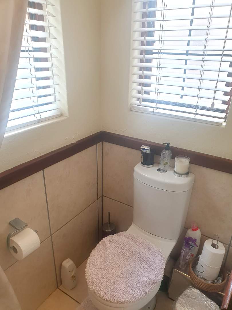 2 Bedroom Property for Sale in Beverley Gauteng