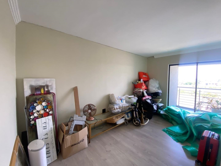 5 Bedroom Property for Sale in Noordwyk Gauteng