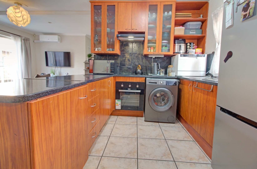 3 Bedroom Property for Sale in Wilgeheuwel Gauteng