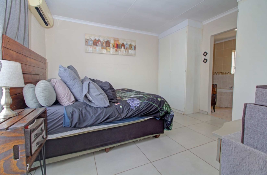 3 Bedroom Property for Sale in Wilgeheuwel Gauteng