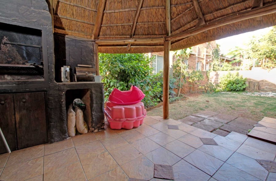 3 Bedroom Property for Sale in Wilgeheuwel Gauteng