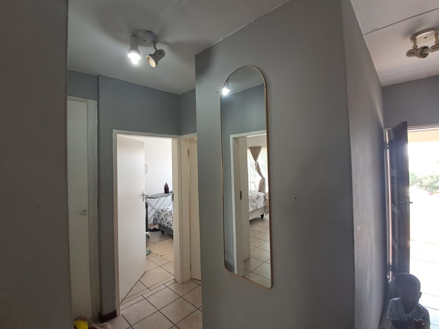 2 Bedroom Property for Sale in Vorna Valley Gauteng