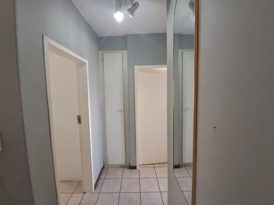 2 Bedroom Property for Sale in Vorna Valley Gauteng