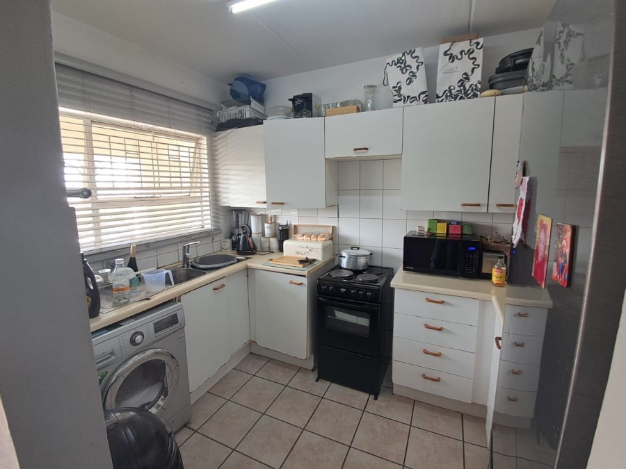 2 Bedroom Property for Sale in Vorna Valley Gauteng