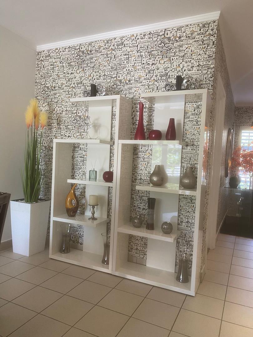 To Let 2 Bedroom Property for Rent in Sandhurst Gauteng