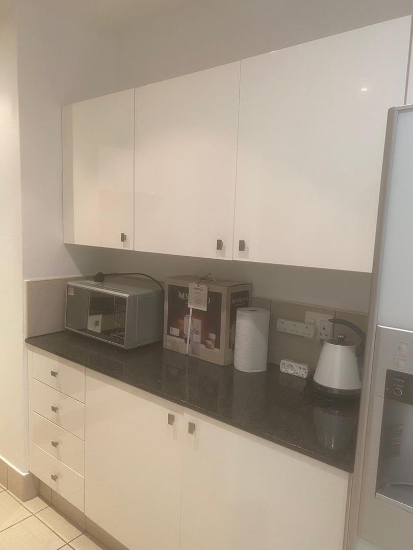 To Let 2 Bedroom Property for Rent in Sandhurst Gauteng