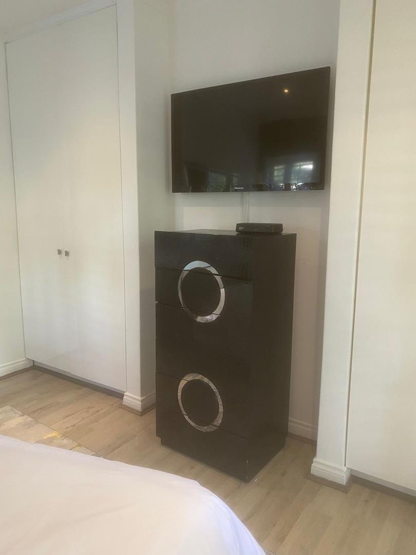 To Let 2 Bedroom Property for Rent in Sandhurst Gauteng