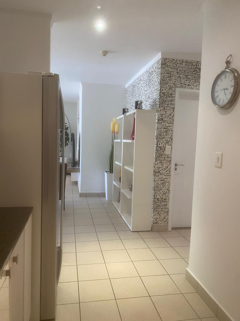 To Let 2 Bedroom Property for Rent in Sandhurst Gauteng