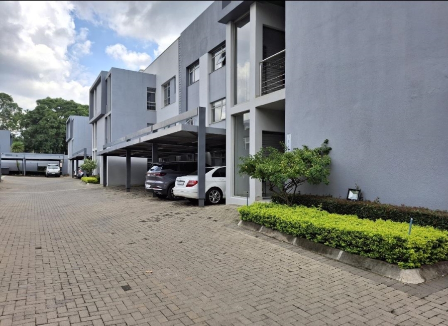 To Let 3 Bedroom Property for Rent in Oaklands Gauteng