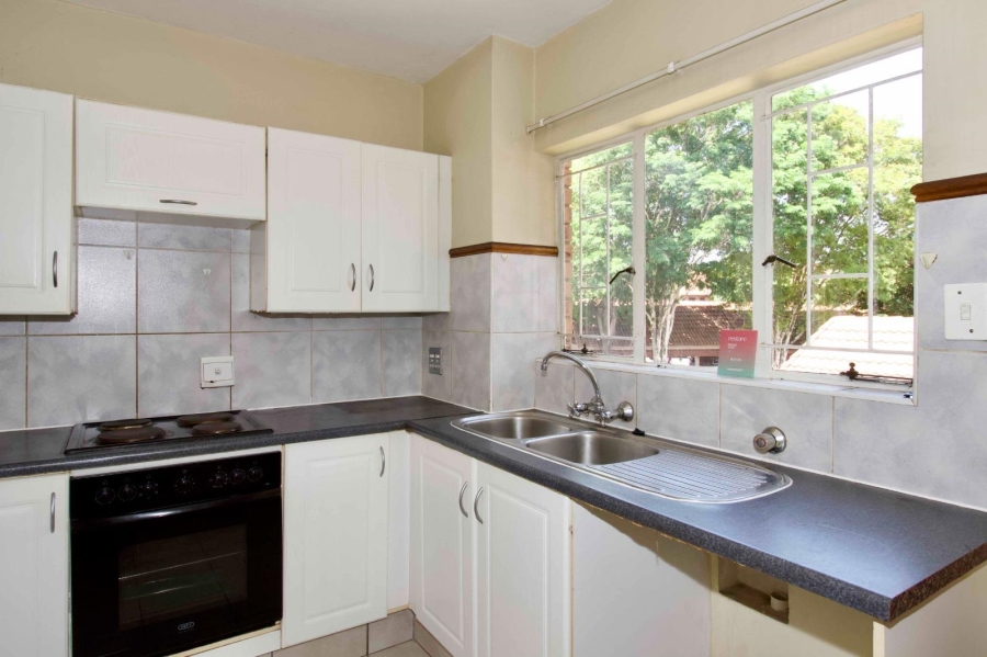 2 Bedroom Property for Sale in Die Hoewes Gauteng