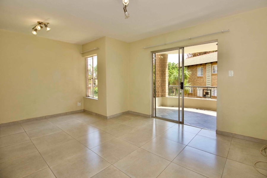 2 Bedroom Property for Sale in Die Hoewes Gauteng