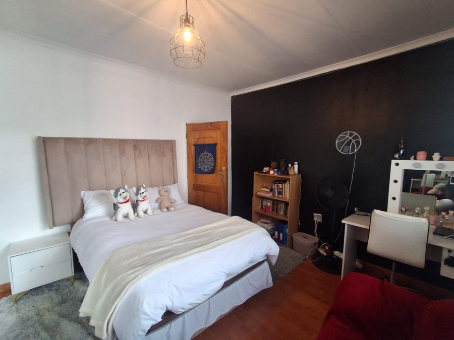 4 Bedroom Property for Sale in Glenvista Gauteng