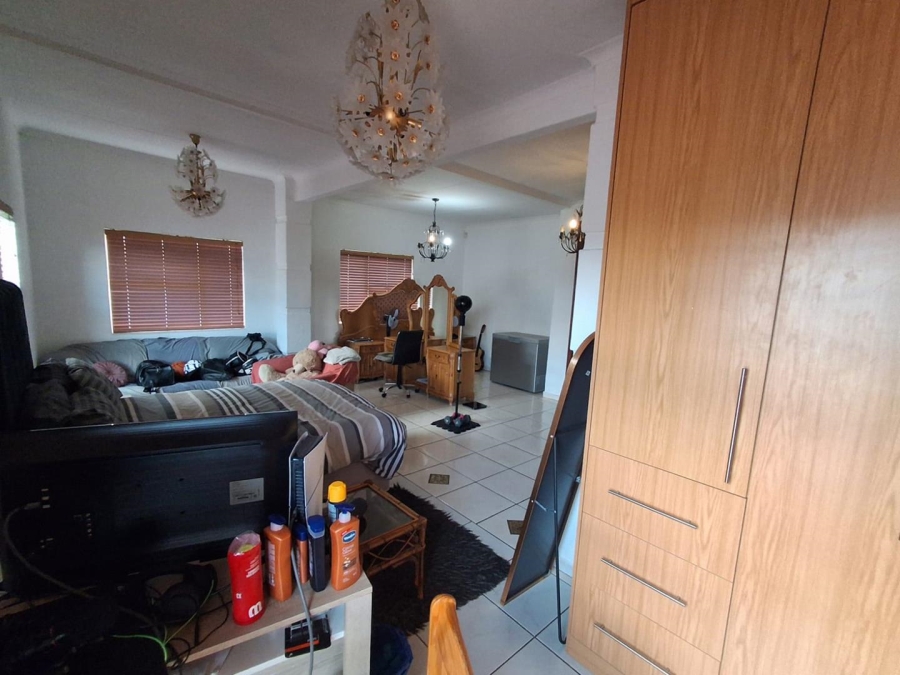 4 Bedroom Property for Sale in Glenvista Gauteng