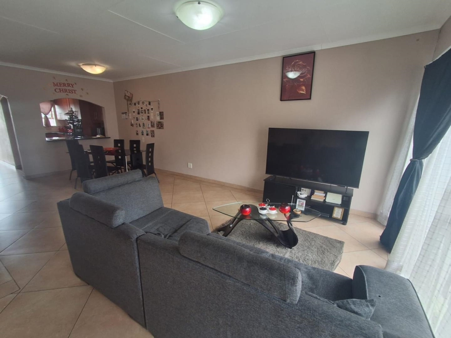 3 Bedroom Property for Sale in Brackendowns Gauteng