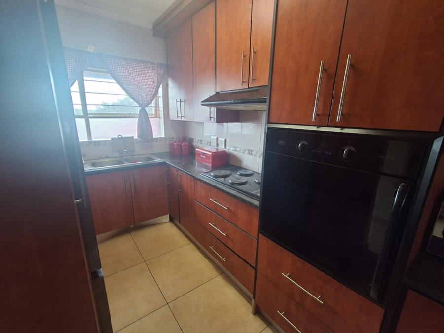 3 Bedroom Property for Sale in Brackendowns Gauteng