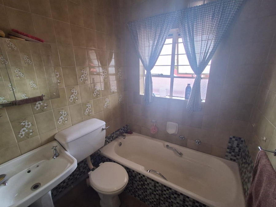 3 Bedroom Property for Sale in Brackendowns Gauteng