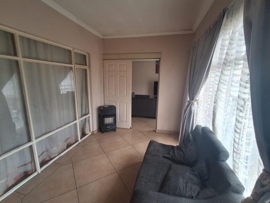 3 Bedroom Property for Sale in Brackendowns Gauteng
