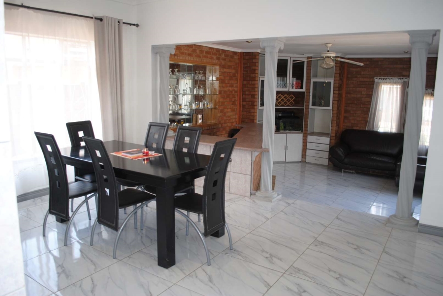 4 Bedroom Property for Sale in Three Rivers Gauteng