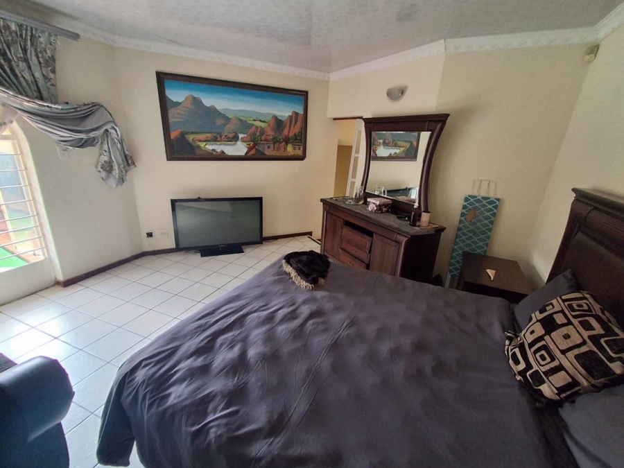 4 Bedroom Property for Sale in Bassonia Gauteng