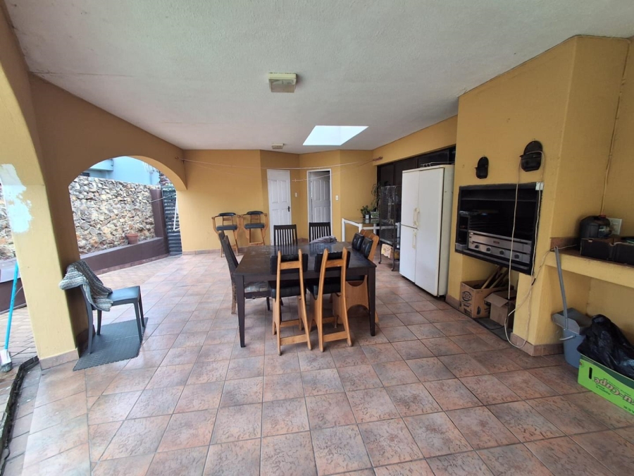 4 Bedroom Property for Sale in Bassonia Gauteng