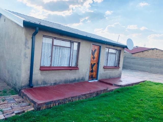 2 Bedroom Property for Sale in Tsakane Gauteng