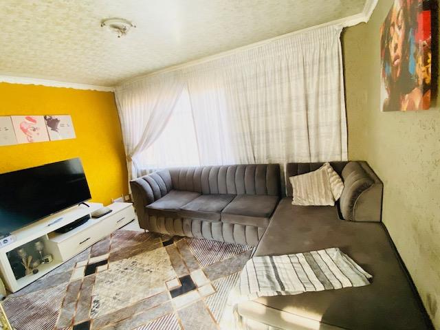 2 Bedroom Property for Sale in Tsakane Gauteng