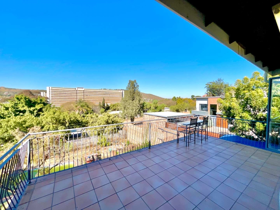 7 Bedroom Property for Sale in Lukasrand Gauteng