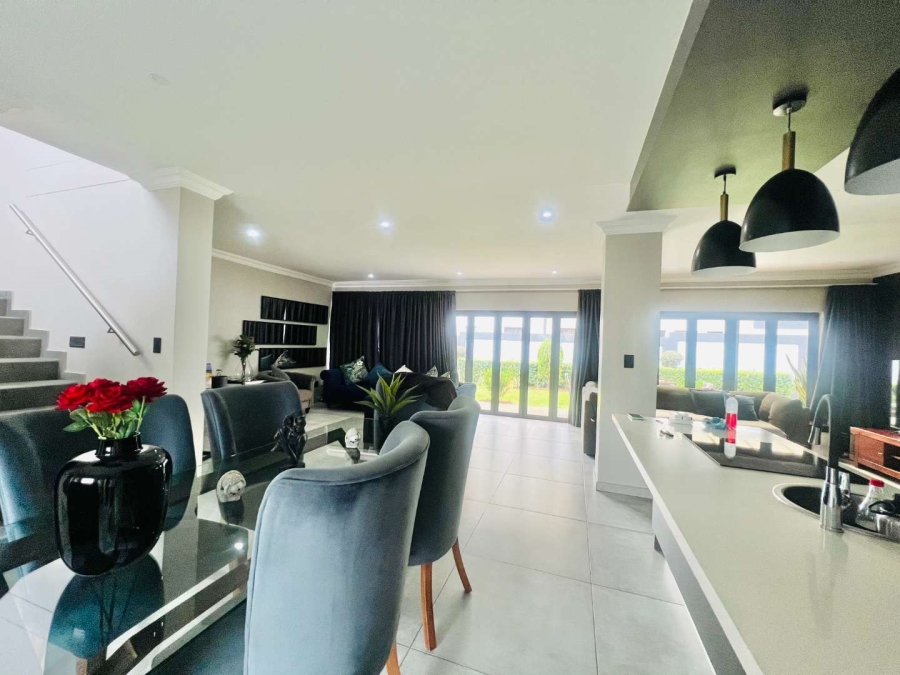 To Let 4 Bedroom Property for Rent in Roodeplaat Gauteng