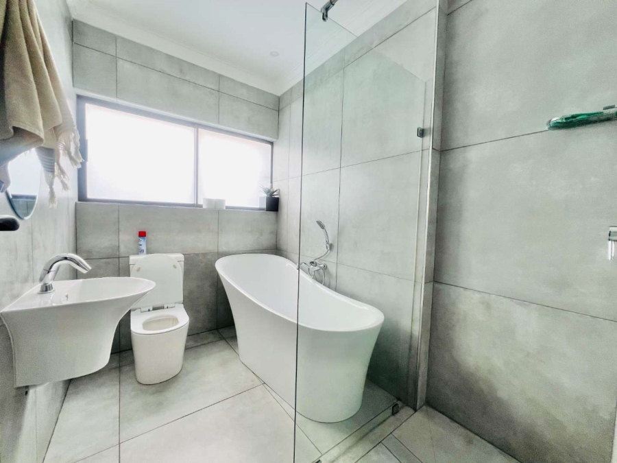 To Let 4 Bedroom Property for Rent in Roodeplaat Gauteng