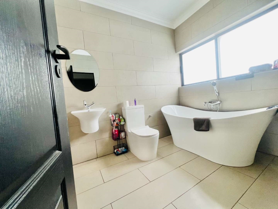 To Let 4 Bedroom Property for Rent in Roodeplaat Gauteng