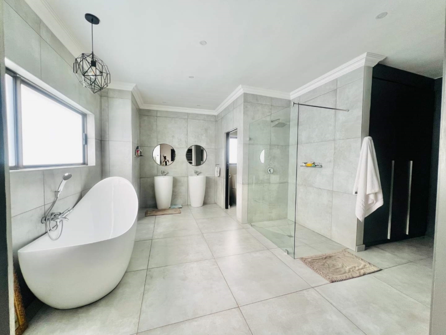 To Let 4 Bedroom Property for Rent in Roodeplaat Gauteng